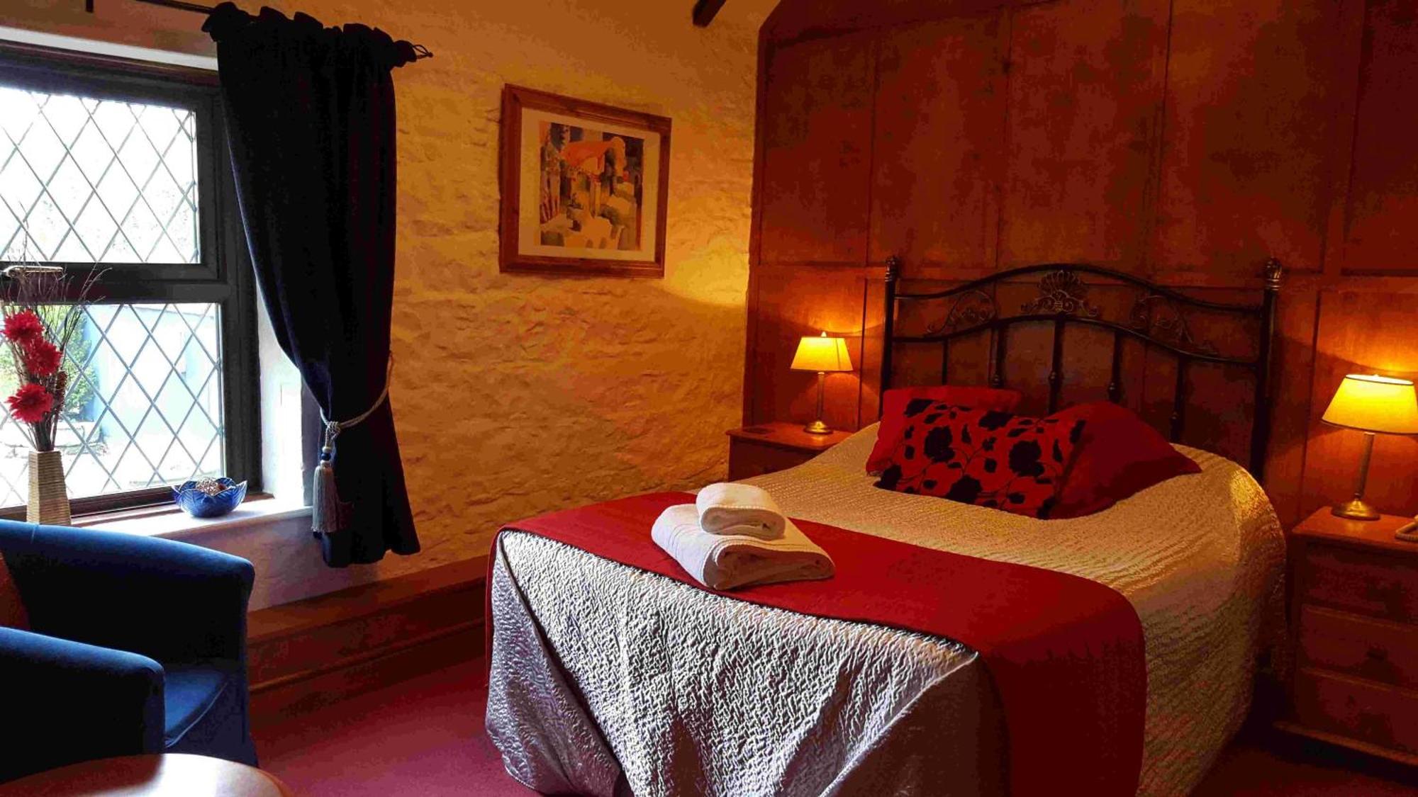 Hotel Oyo The Walnut Tree à West Camel Extérieur photo